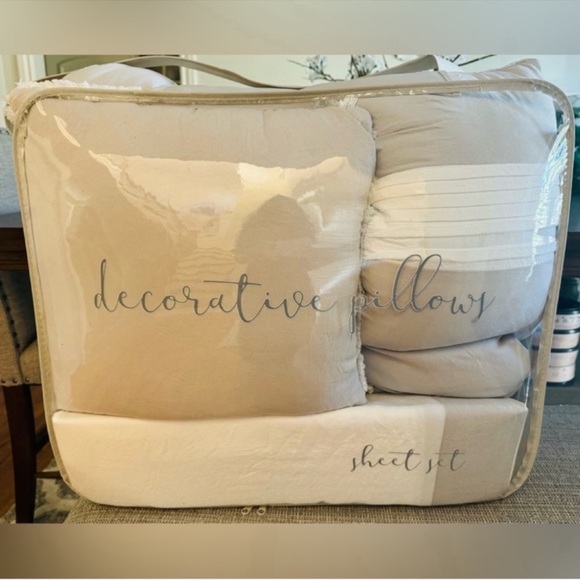 🎉LAST PIECE 🎉DREAM STORIES 10Pc Extra Soft Solid Comforter Set - Picture 8 of 11